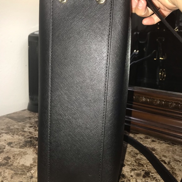 Michael kors bag - Picture 5 of 8